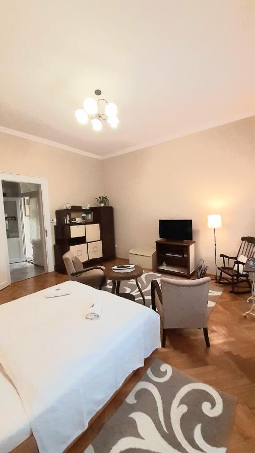 Ekszerdoboz Apartman Eger Apartment Ngoại thất bức ảnh