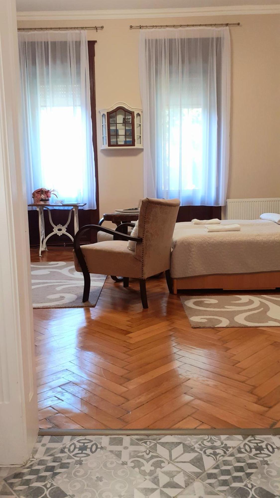 Ekszerdoboz Apartman Eger Apartment Ngoại thất bức ảnh